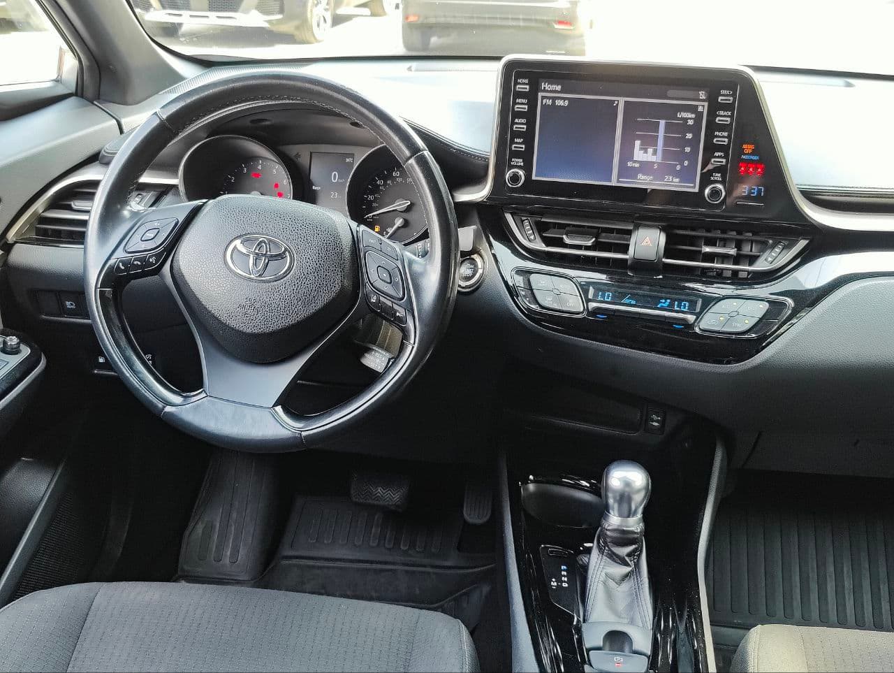 Toyota C-HR 2018 — Миниатюра 10