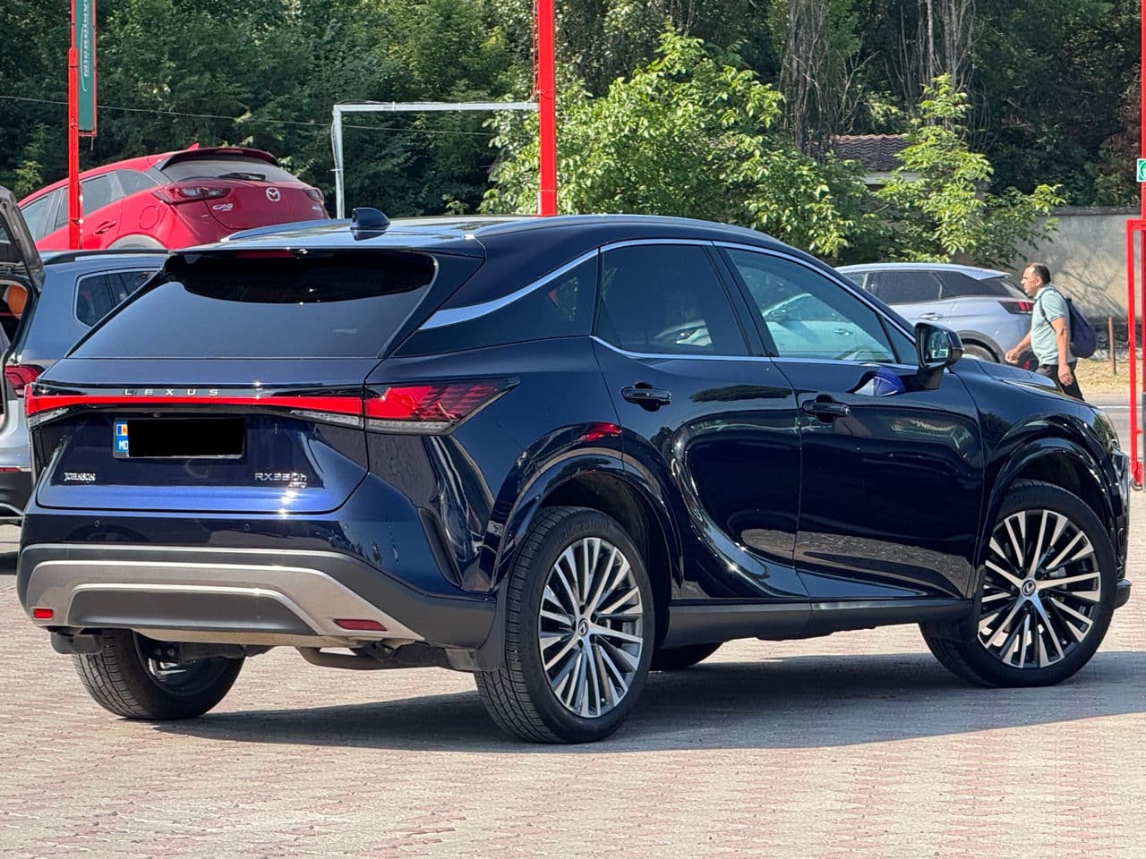 Lexus RX 350h 2023 — Миниатюра 3