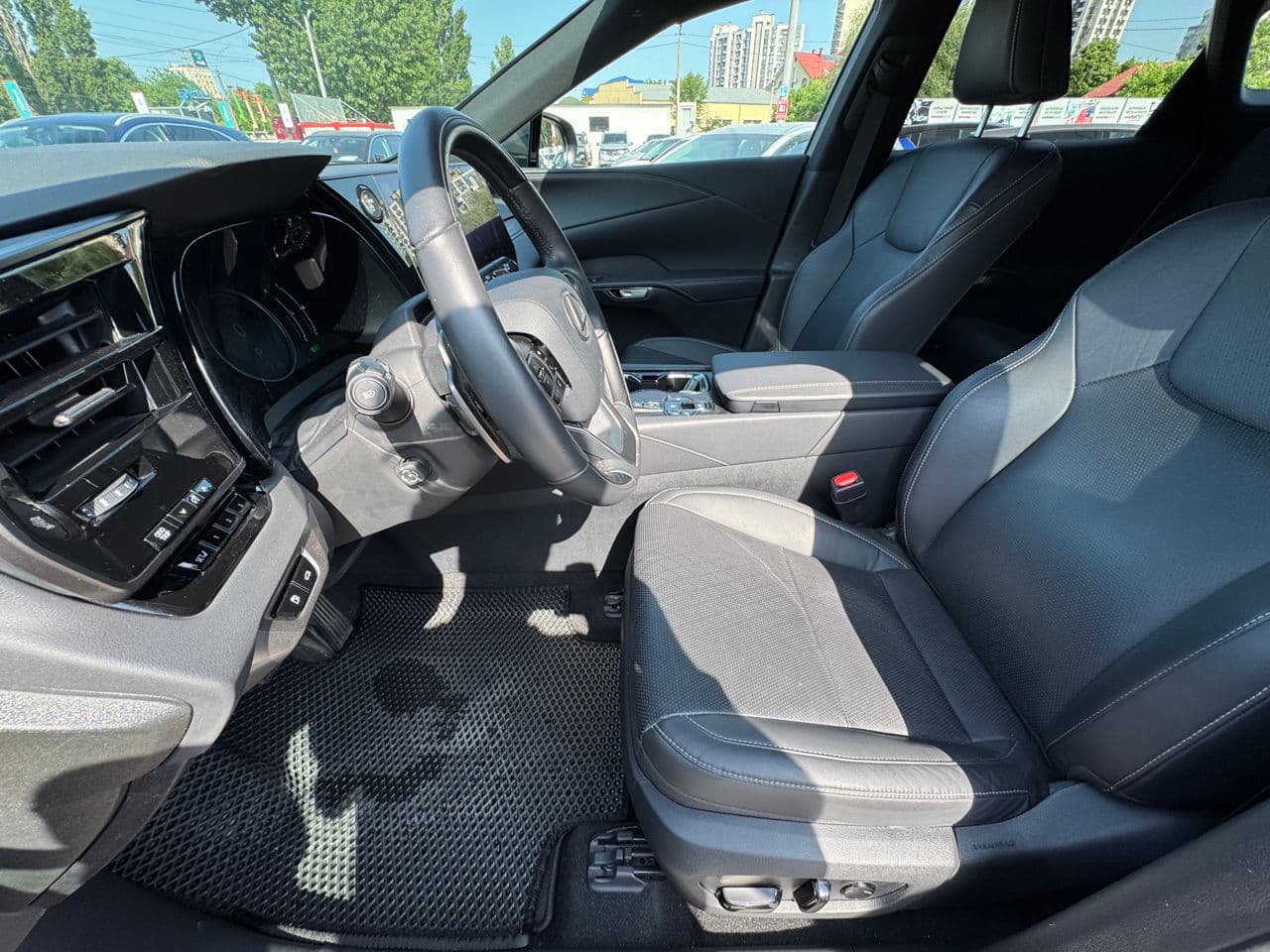Lexus RX 350h 2023 — Миниатюра 11