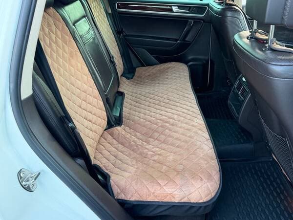 2010 Volkswagen Touareg — Miniatură 18
