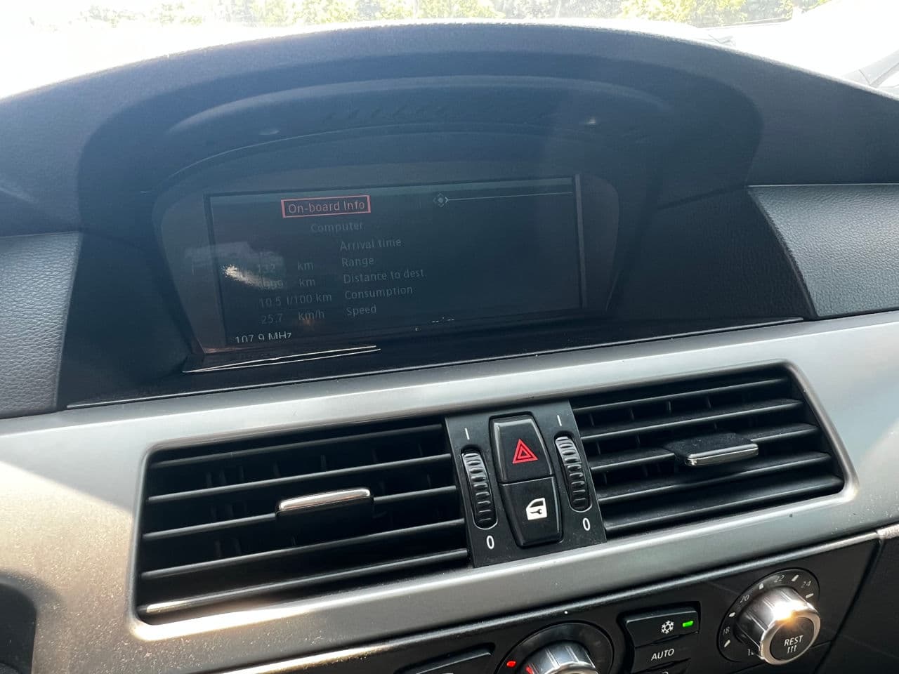 BMW 525 2006 — Миниатюра 10