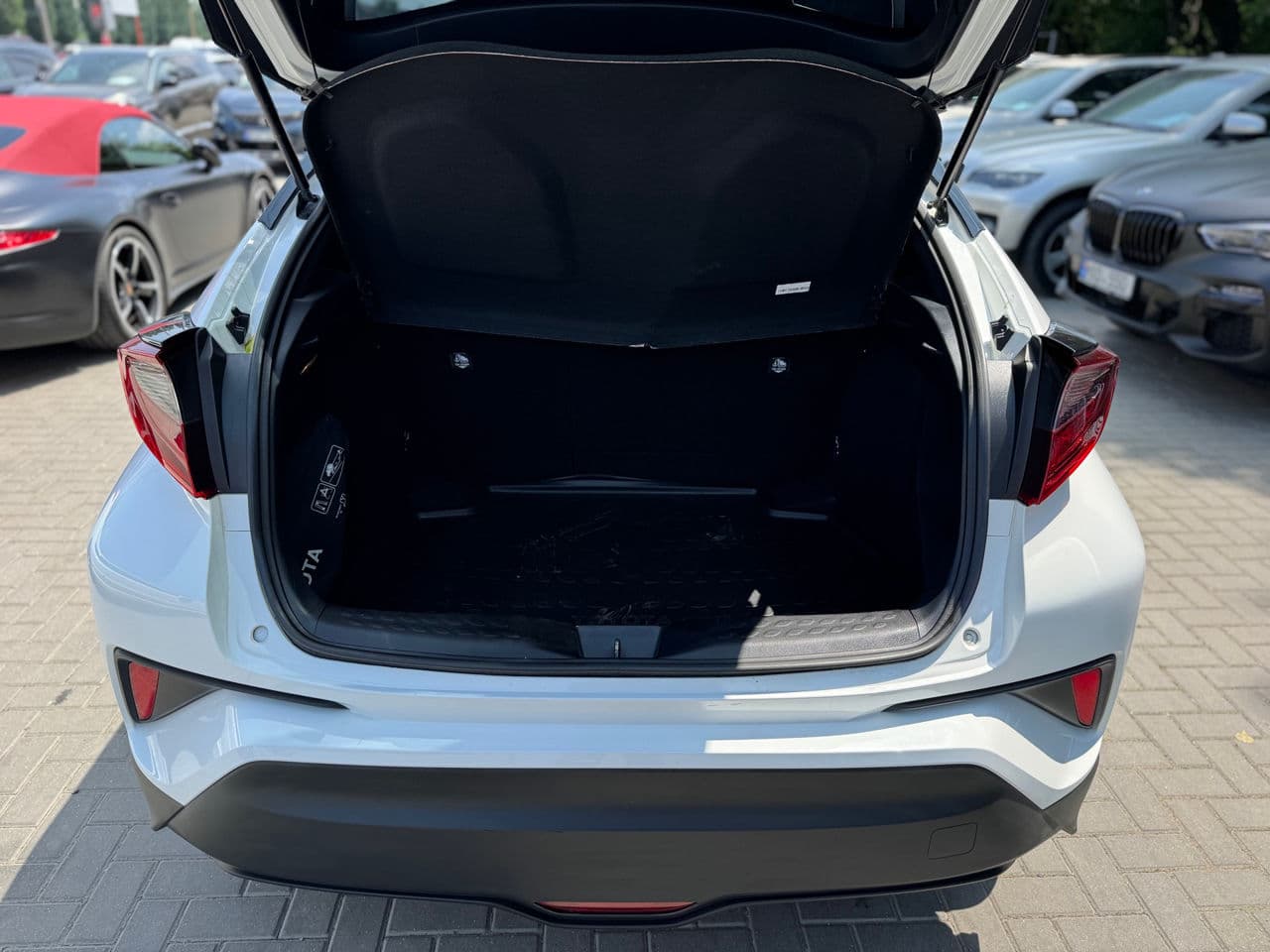 Toyota C-HR 2020 — Миниатюра 5