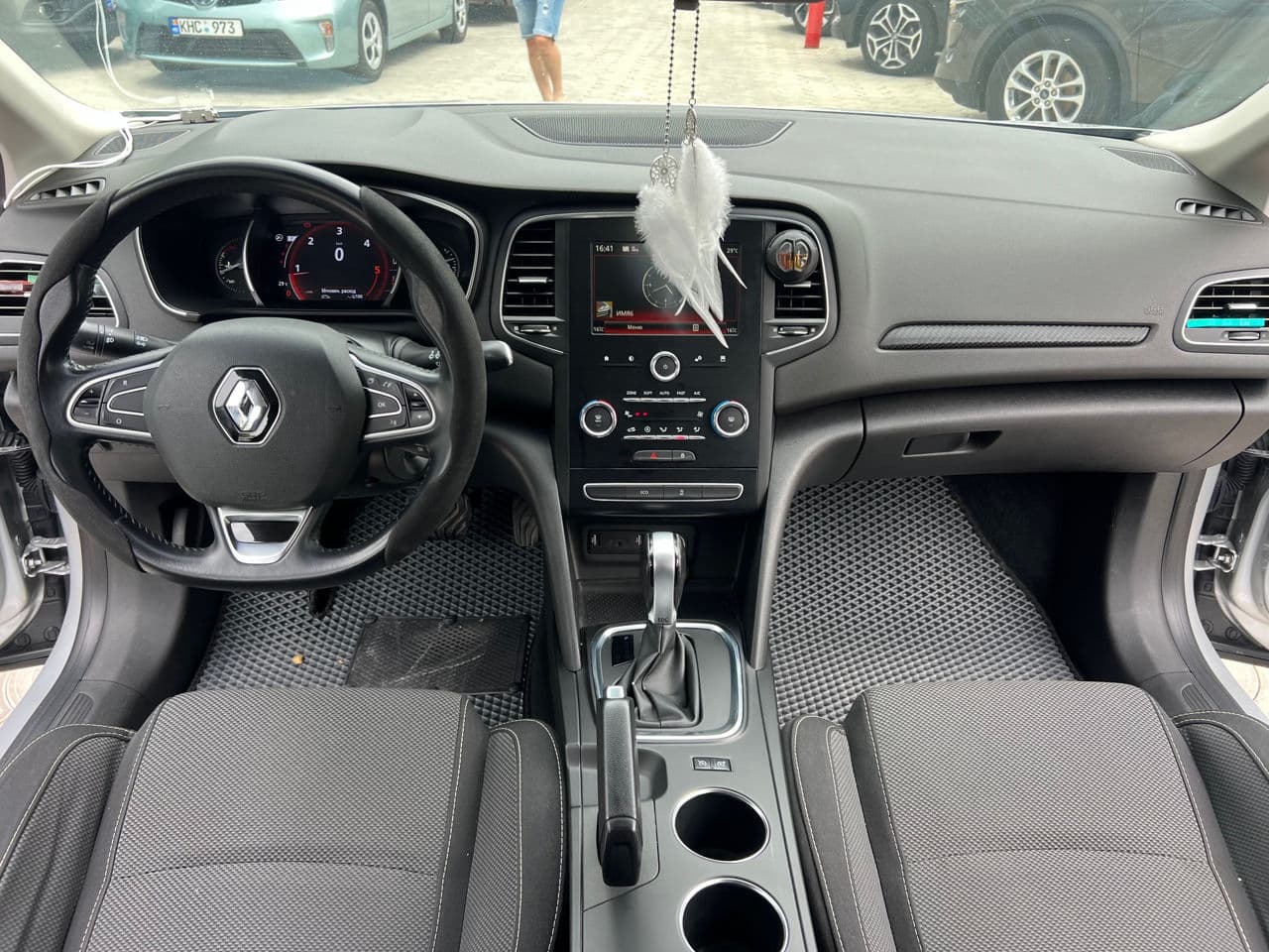 Renault Megane 2018 — Миниатюра 13