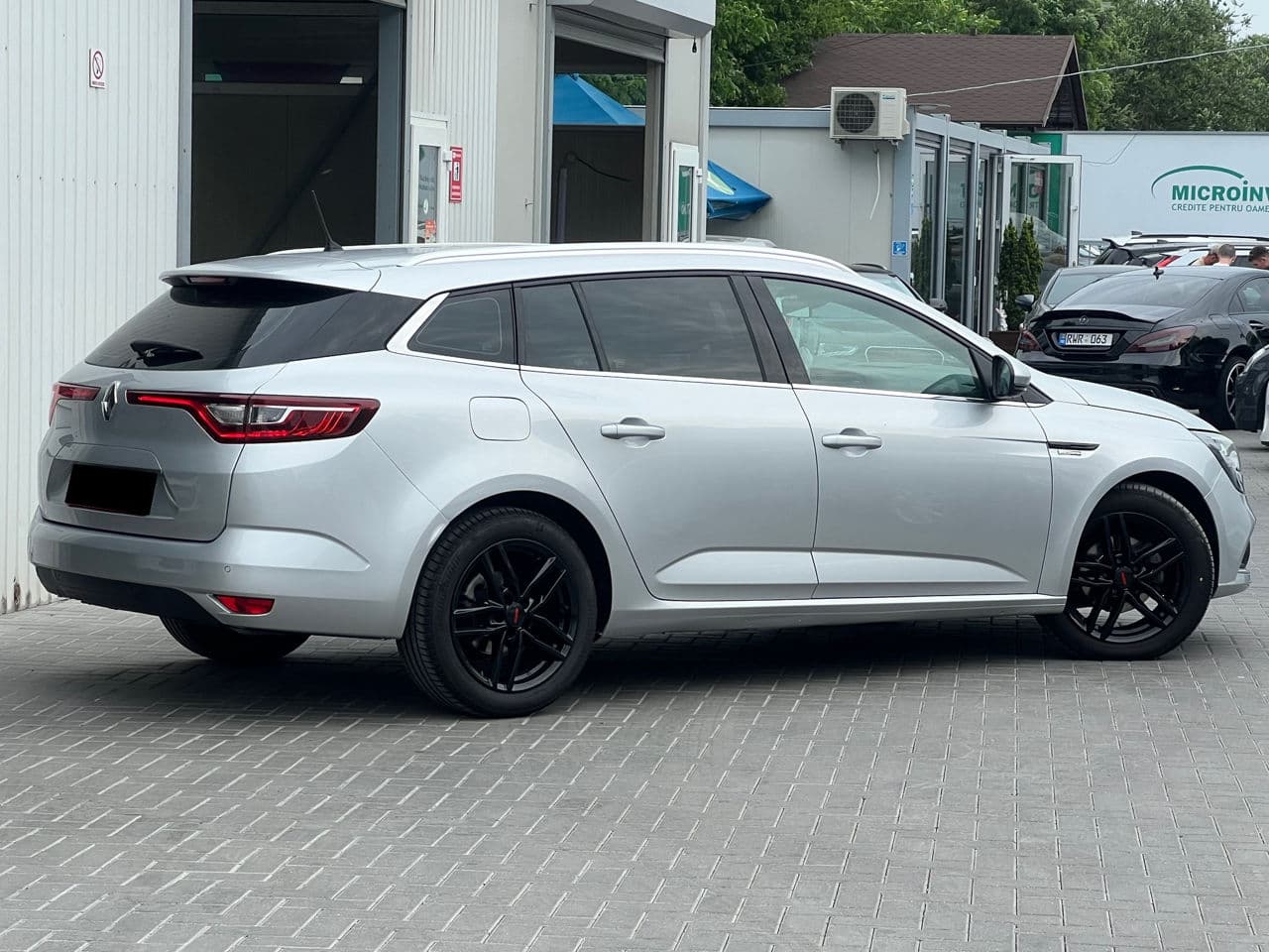 Renault Megane 2018 — Миниатюра 2