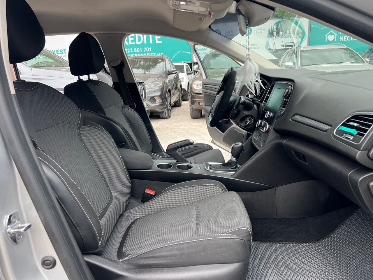 Renault Megane 2018 — Миниатюра 6