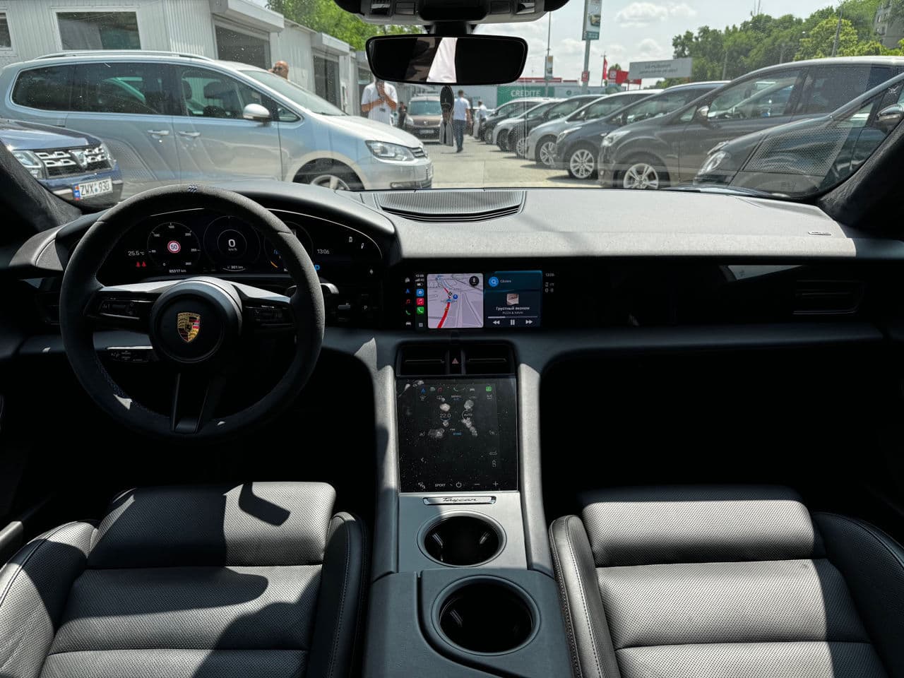 Porsche Taycan 2021 — Миниатюра 7