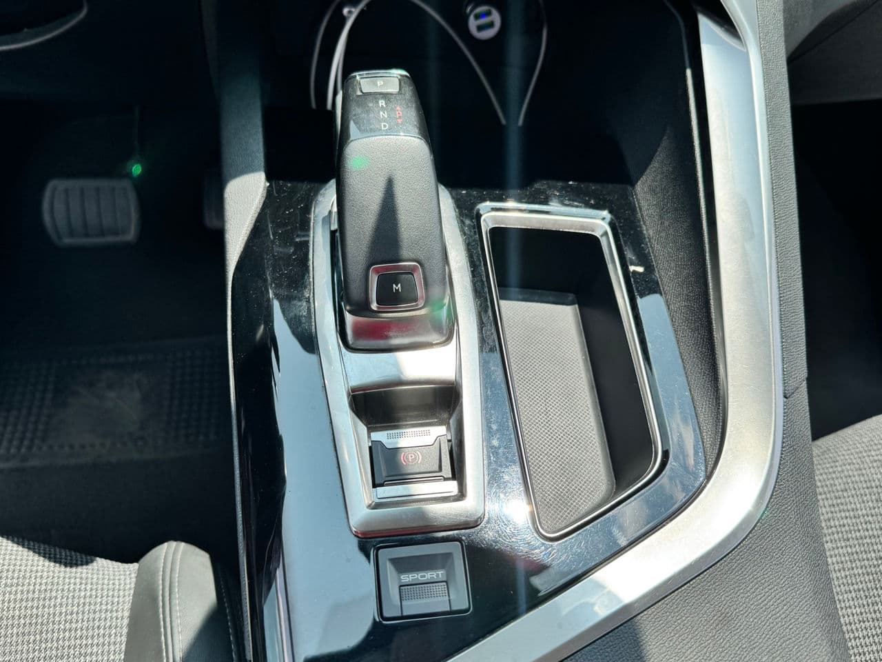 Peugeot 3008 2019 — Миниатюра 12
