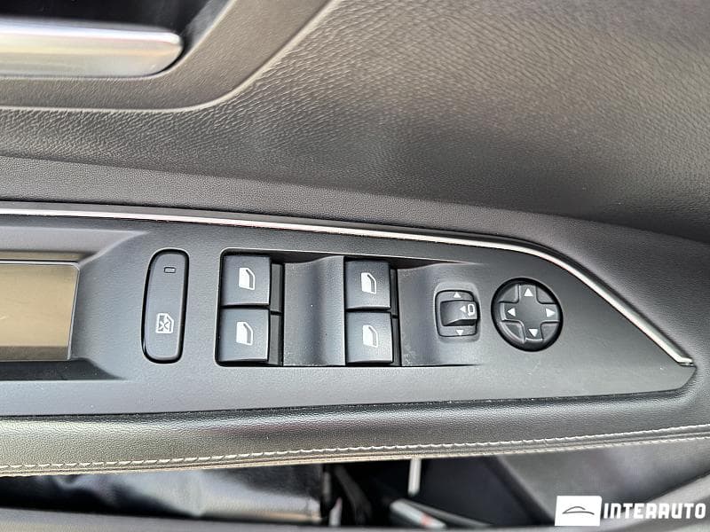 Peugeot 3008 2019 — Миниатюра 18
