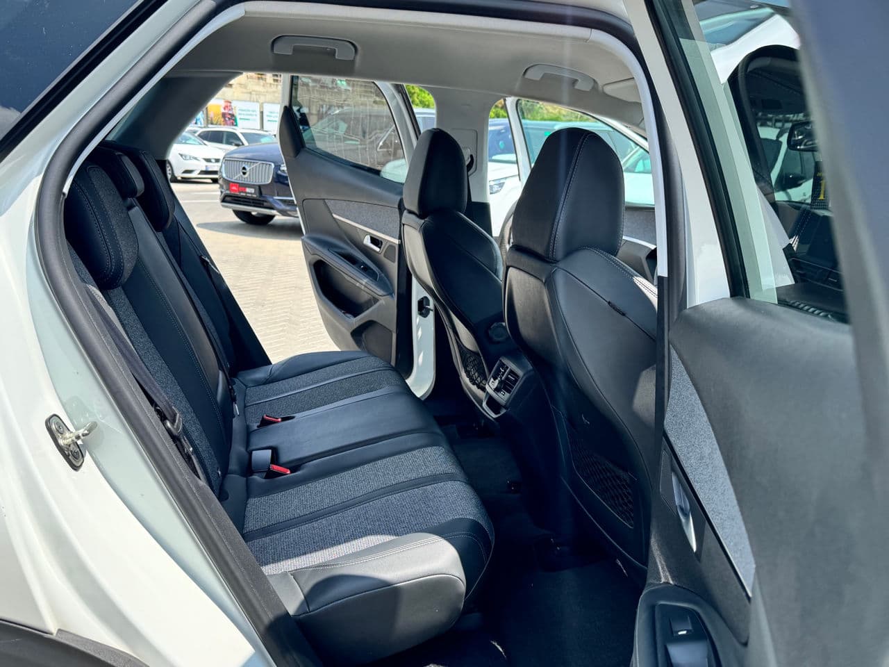 Peugeot 3008 2019 — Миниатюра 14