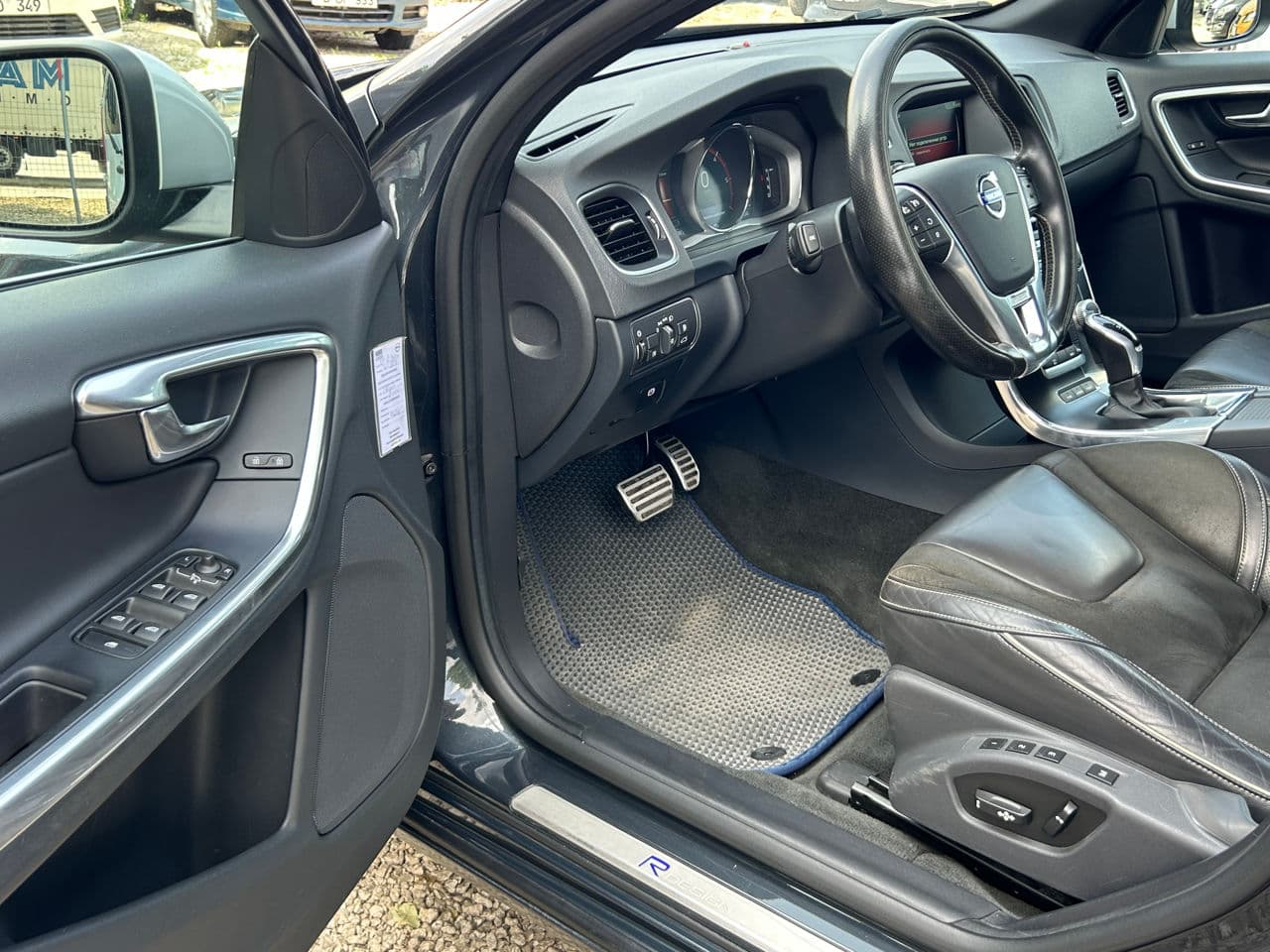 Volvo V 60 2015 — Миниатюра 5