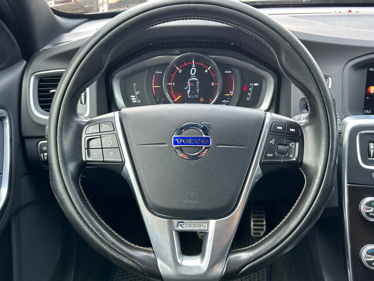 Volvo V 60 2015 — Миниатюра 10