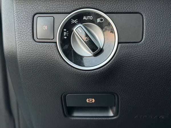 Mercedes ML 350 2012 — Миниатюра 12