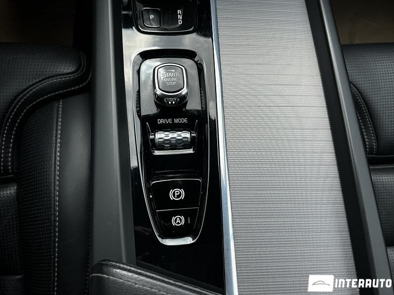 Volvo XC 60 2021 — Миниатюра 12