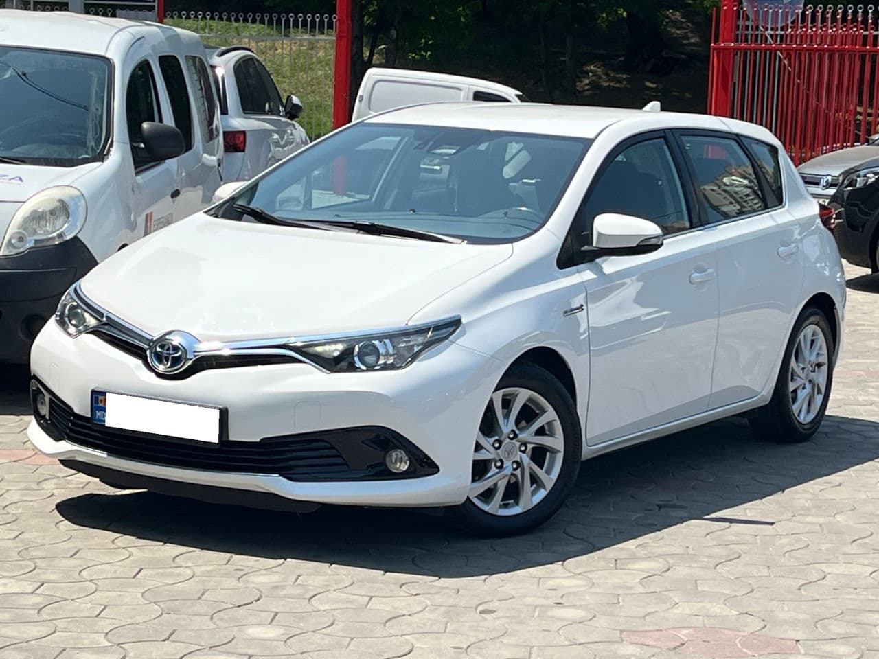 Toyota Auris 2018 — Миниатюра 2