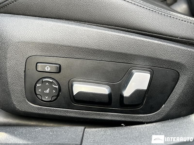 BMW 330 2019 — Миниатюра 16