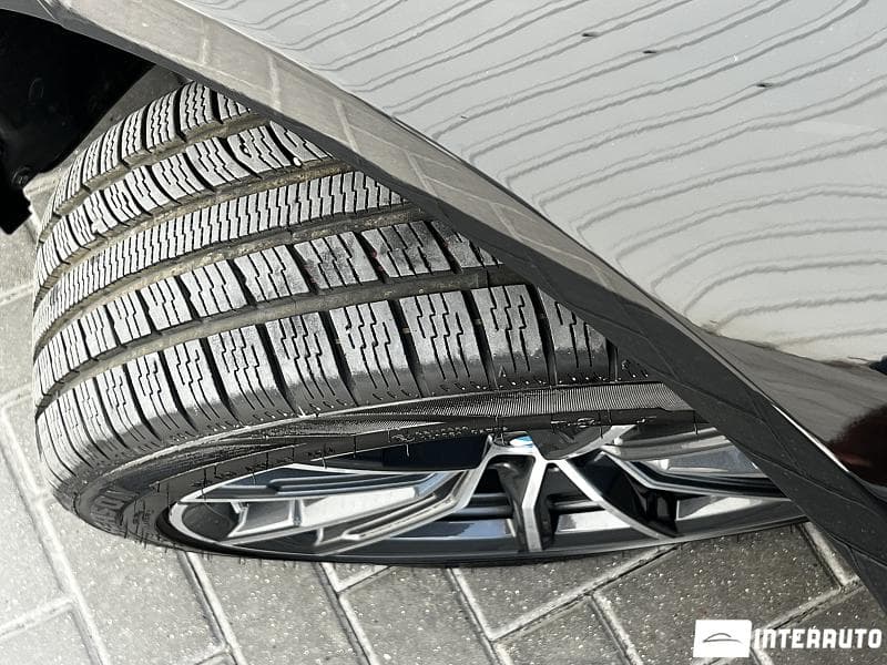 BMW 330 2019 — Миниатюра 22