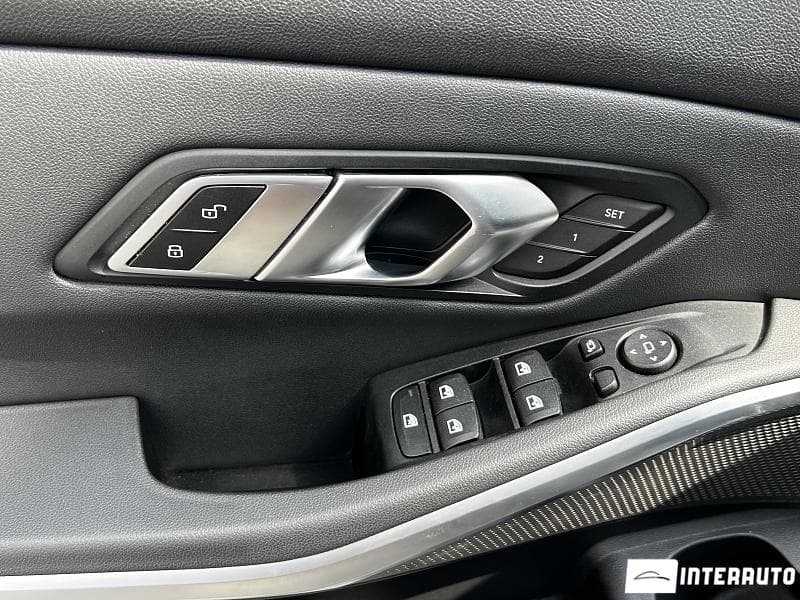 BMW 330 2019 — Миниатюра 15