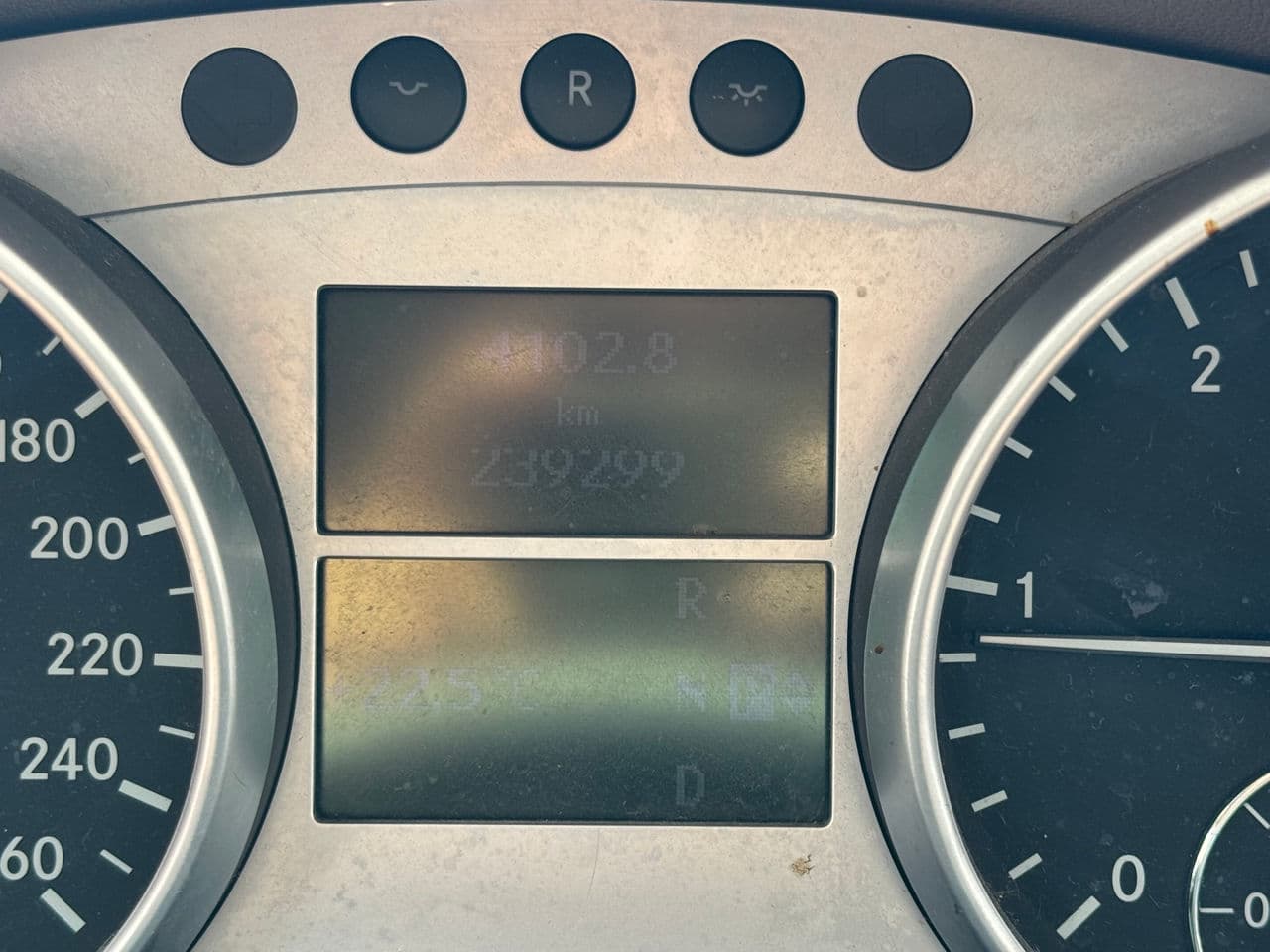 Mercedes ML 320 2007 — Миниатюра 8