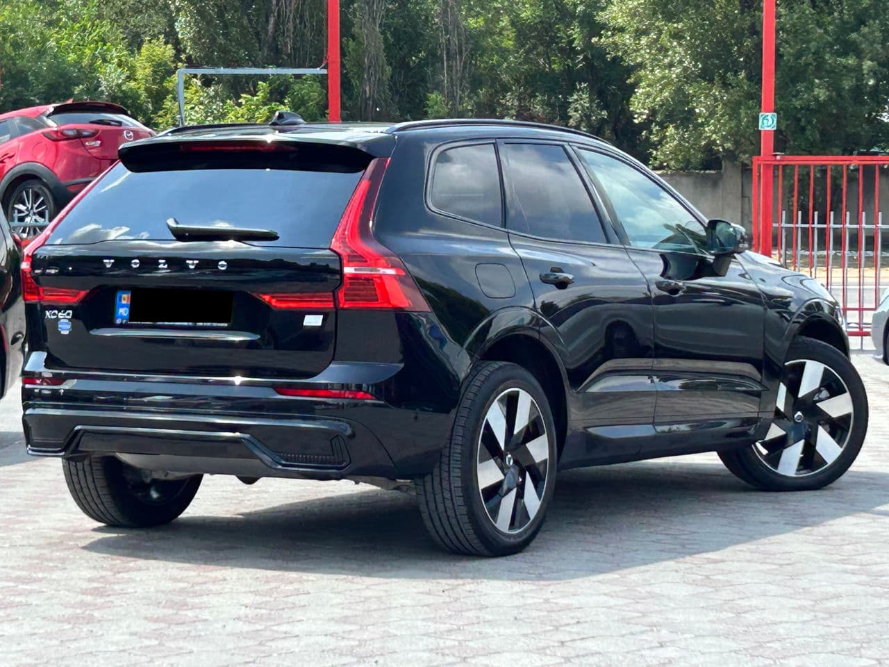 Volvo XC 60 2024 — Миниатюра 3