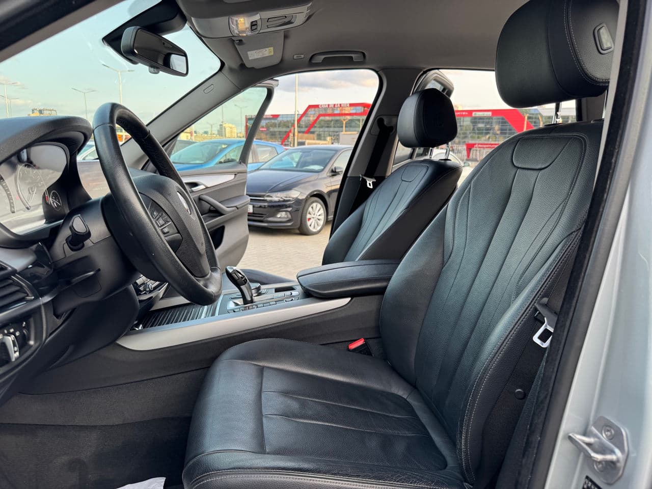2017 BMW X5 4.0e — Miniatură 5