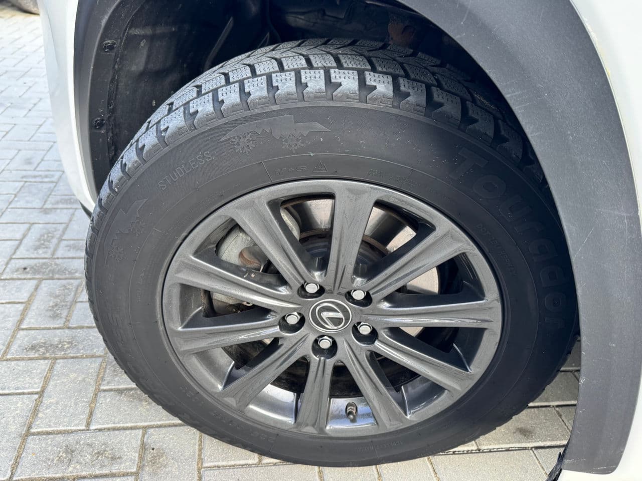 Lexus NX 300H 2018 — Миниатюра 16