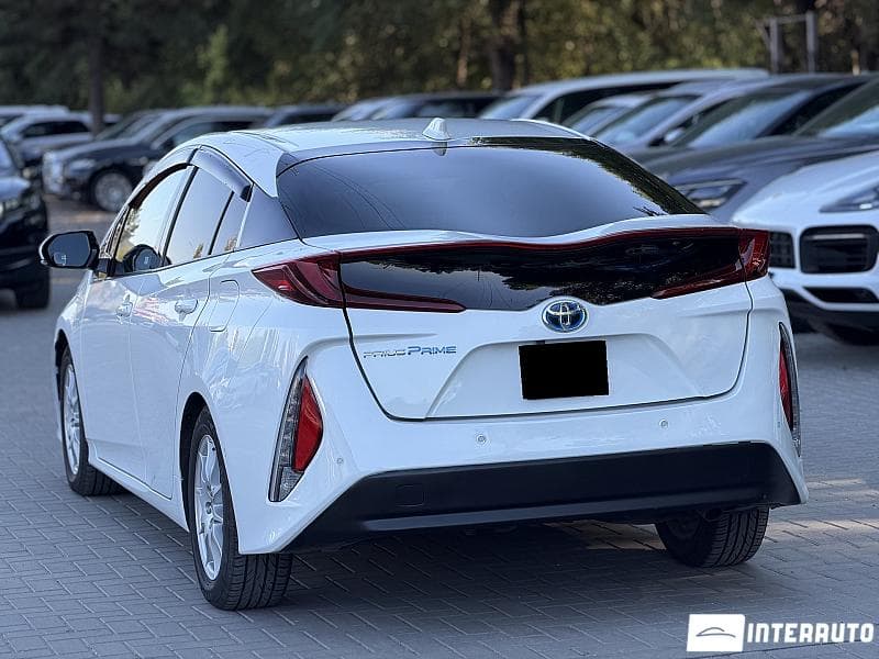 Toyota Prius 2017 — Миниатюра 2