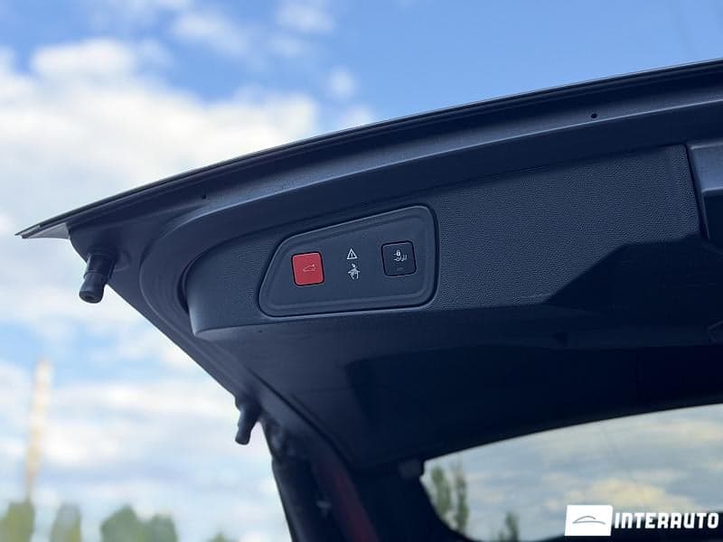 Peugeot 3008 2018 — Миниатюра 23