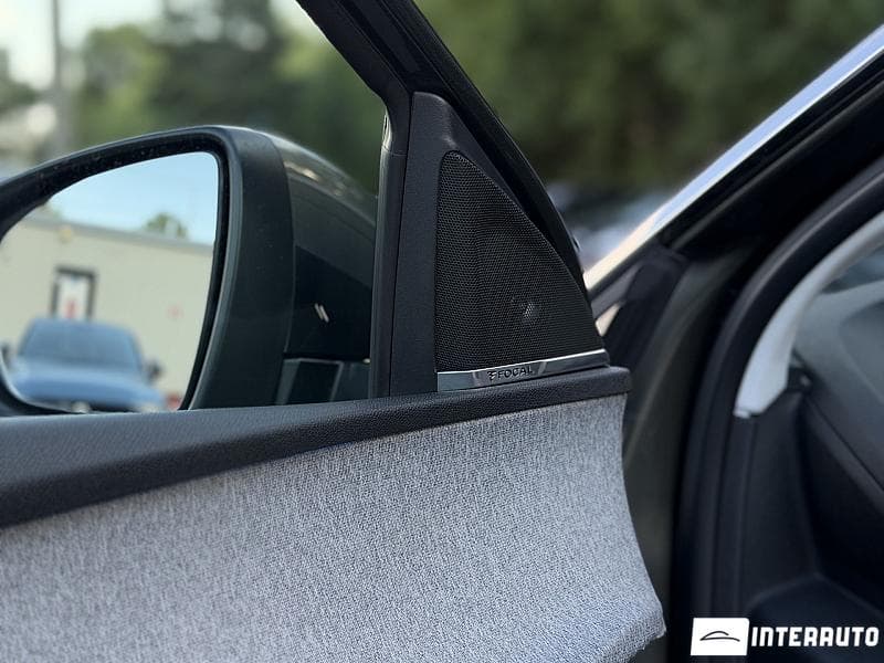 Peugeot 3008 2018 — Миниатюра 8
