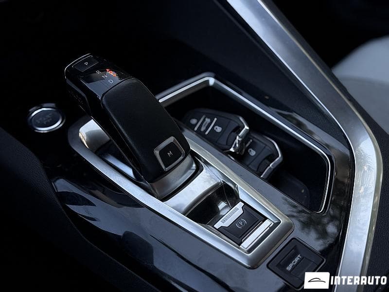 Peugeot 3008 2018 — Миниатюра 17
