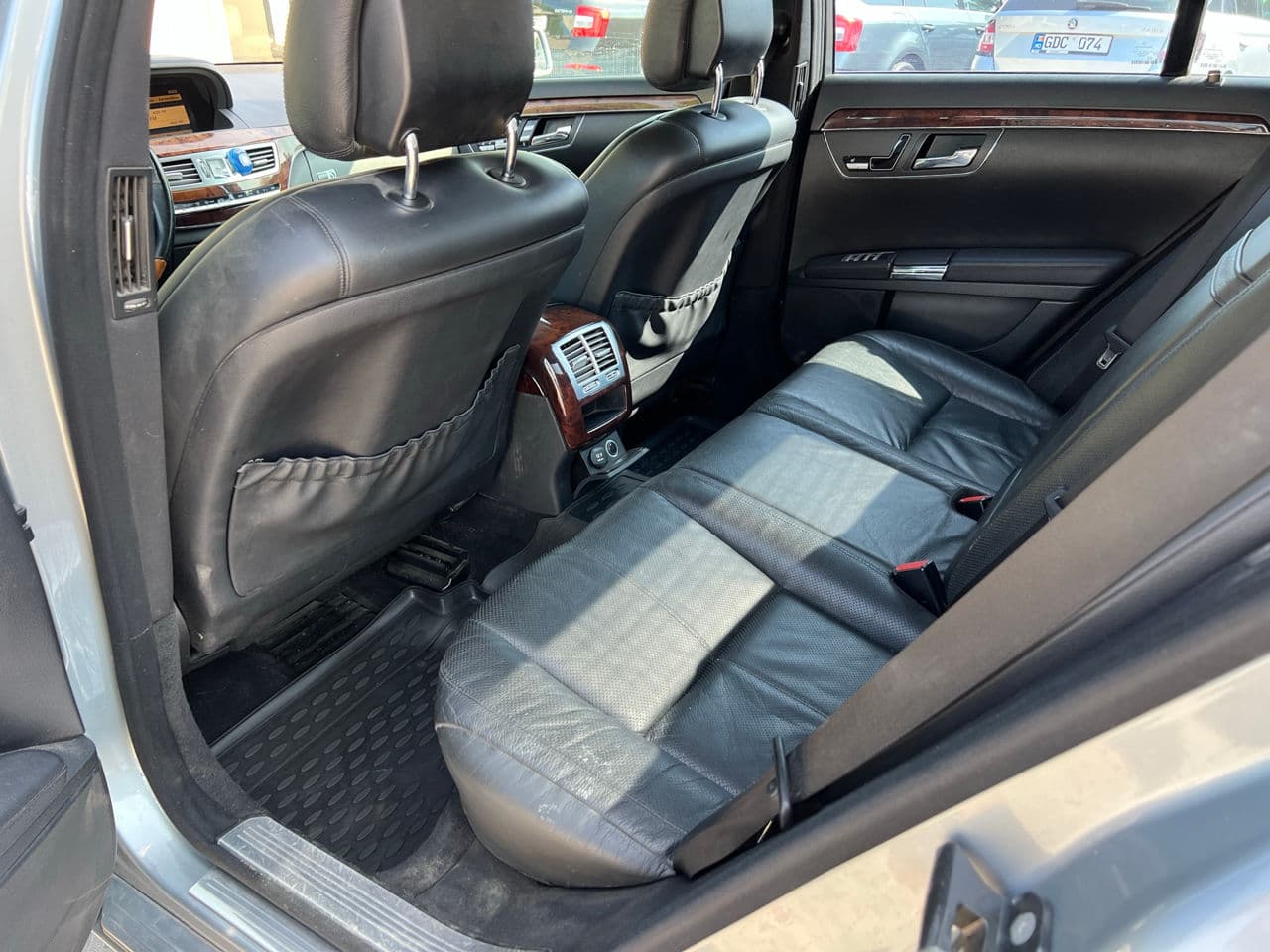Mercedes S 320 2008 — Миниатюра 17