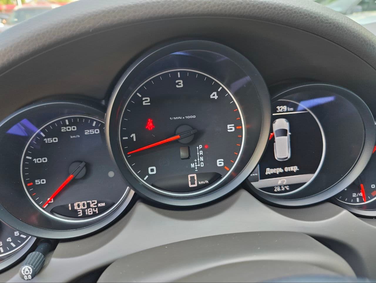 Porsche Cayenne 2016 — Миниатюра 11