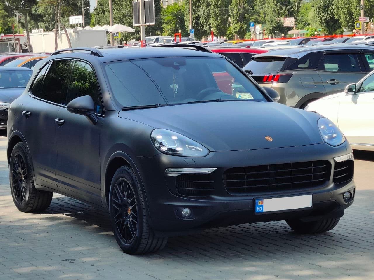 Porsche Cayenne 2016 — Миниатюра 3