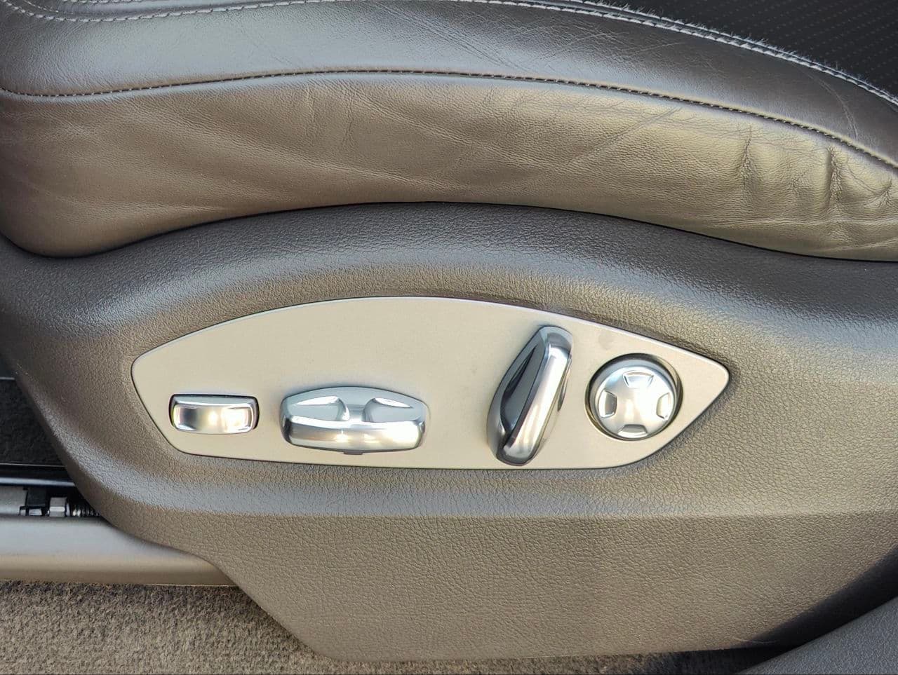 Porsche Cayenne 2016 — Миниатюра 17