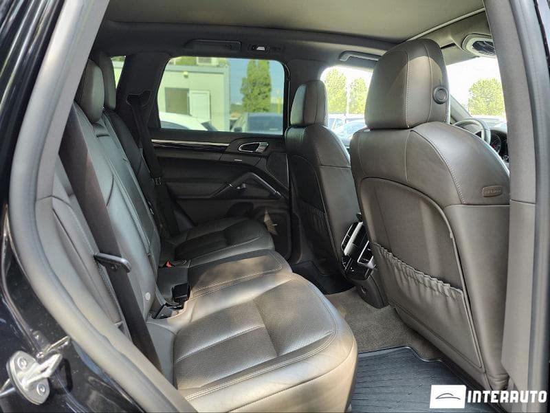 Porsche Cayenne 2016 — Миниатюра 9
