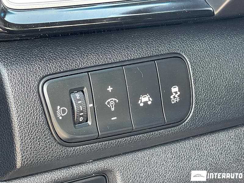 Kia Niro 2016 — Миниатюра 8