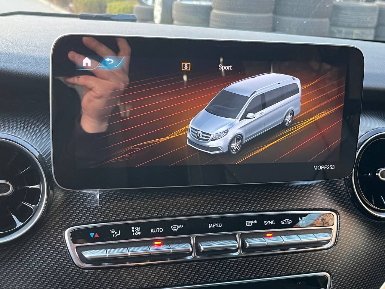 Mercedes V 300 2020 — Миниатюра 10