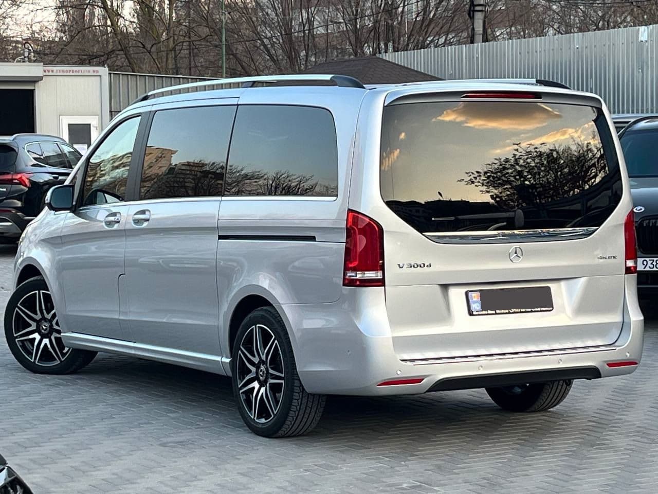 Mercedes V 300 2020 — Миниатюра 4