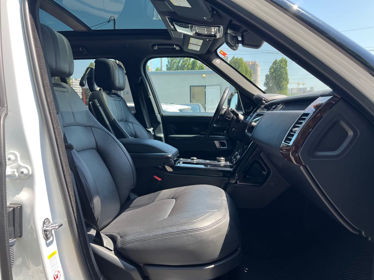 Land Rover Range Rover Vogue 2020 — Миниатюра 14