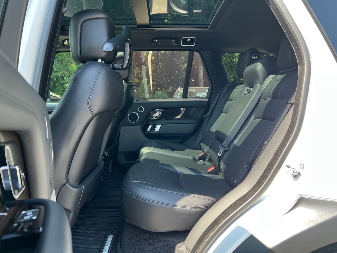 Land Rover Range Rover Vogue 2020 — Миниатюра 17