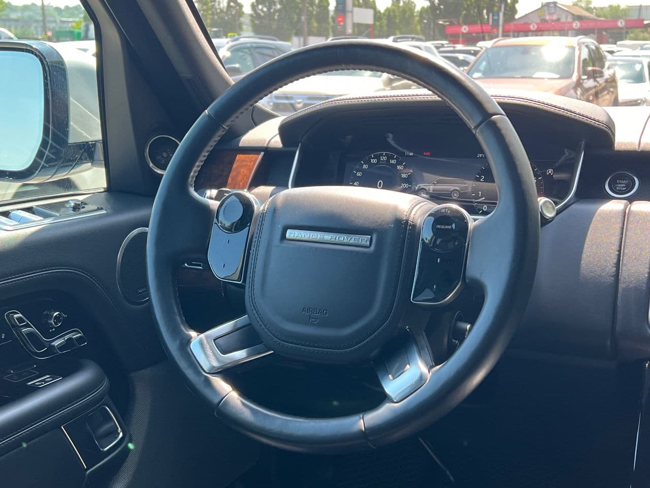 Land Rover Range Rover Vogue 2020 — Миниатюра 9