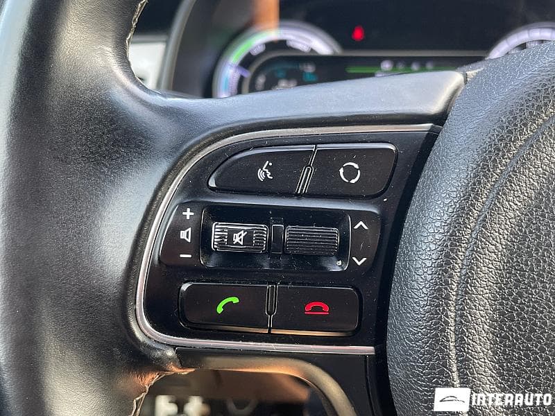 Kia Niro 2018 — Миниатюра 10