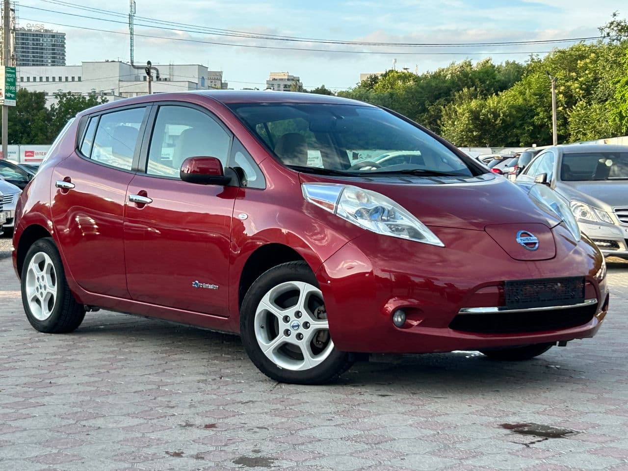Nissan Leaf 2011 — Миниатюра 4