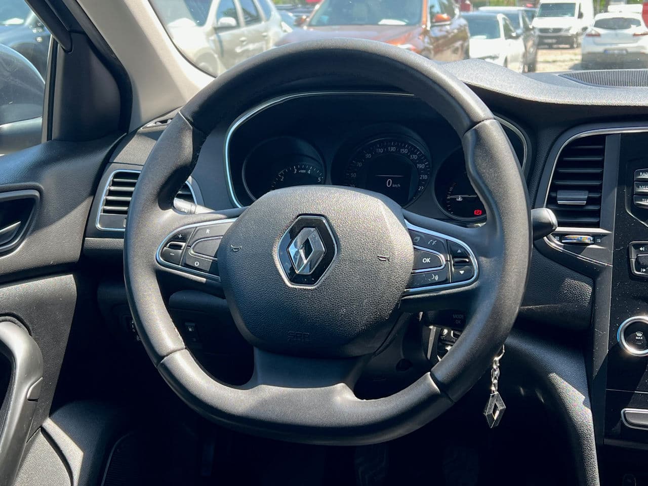 Renault Megane 2019 — Миниатюра 9