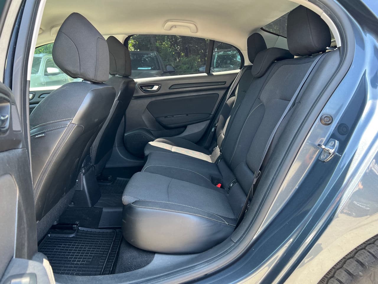 Renault Megane 2019 — Миниатюра 16