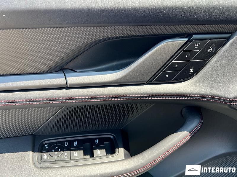 Porsche Taycan 4S 2021 — Миниатюра 6