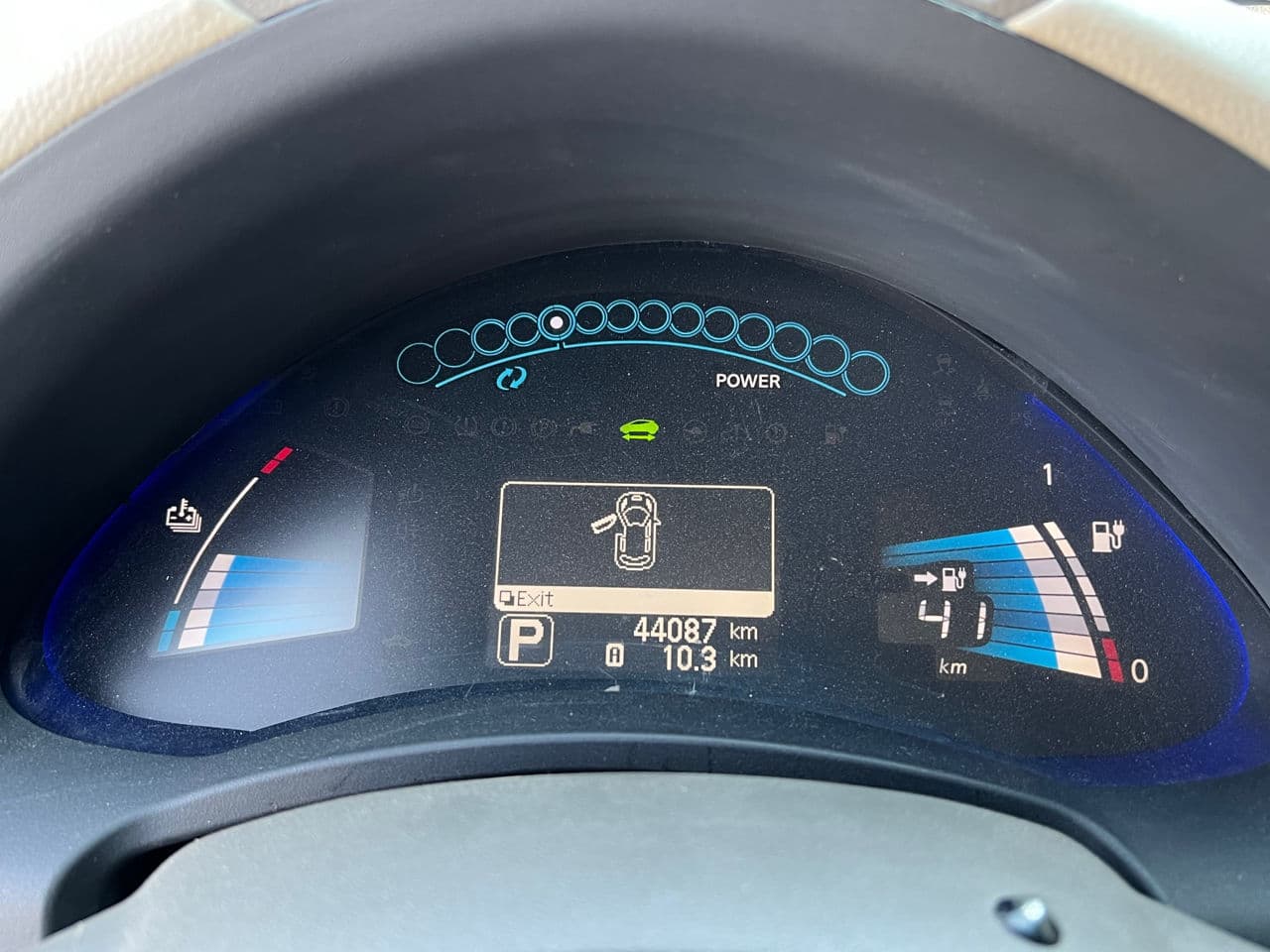 Nissan Leaf 2011 — Миниатюра 10