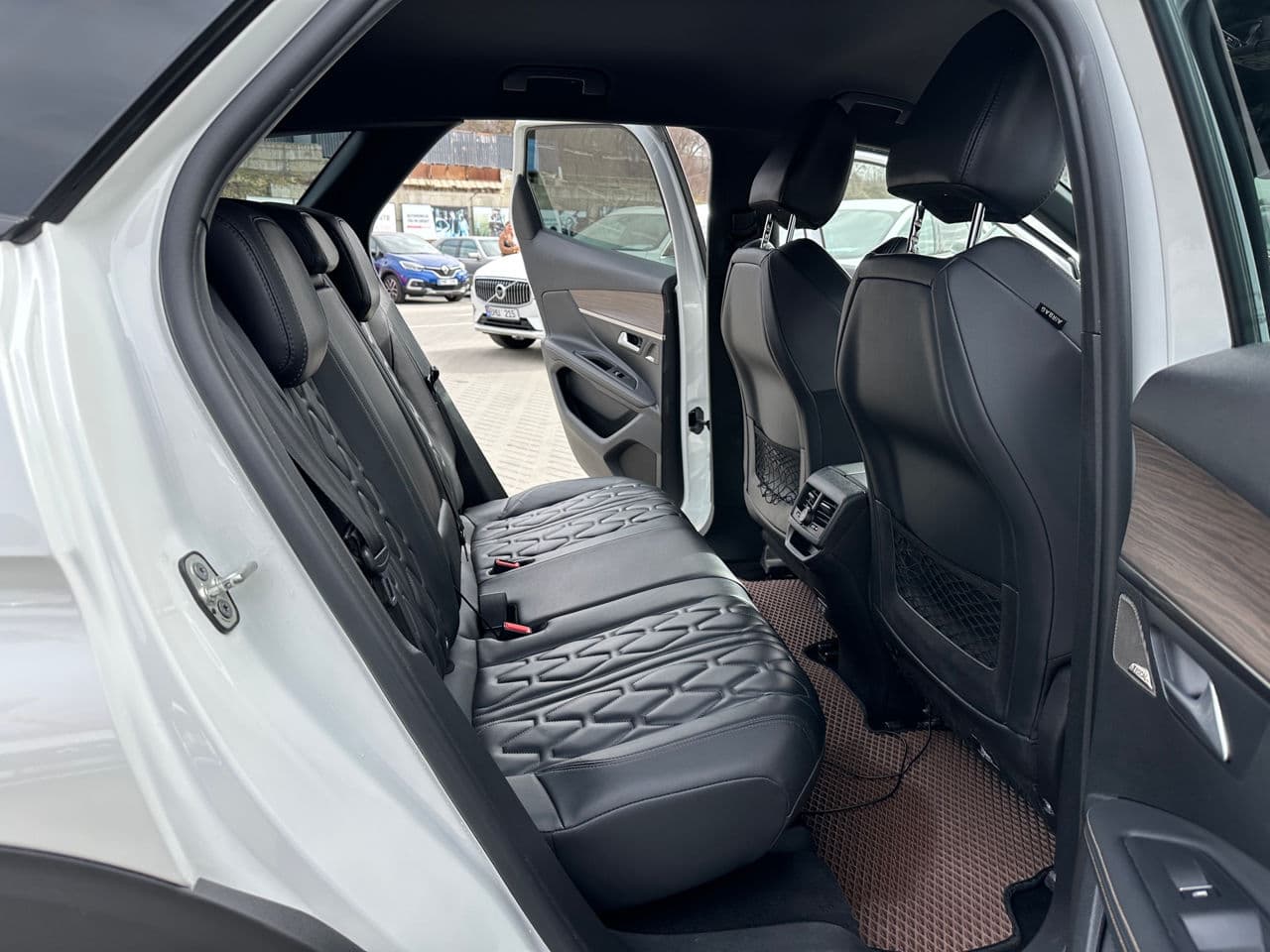 Peugeot 3008 2022 — Миниатюра 15