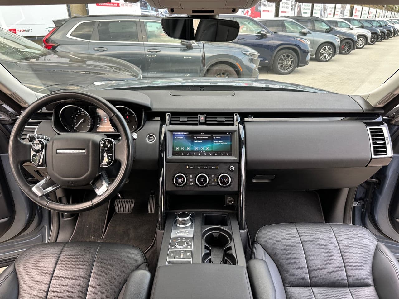 Land Rover Discovery 2019 — Миниатюра 6