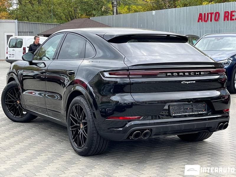 Porsche Cayenne Coupe 2025 — Миниатюра 2