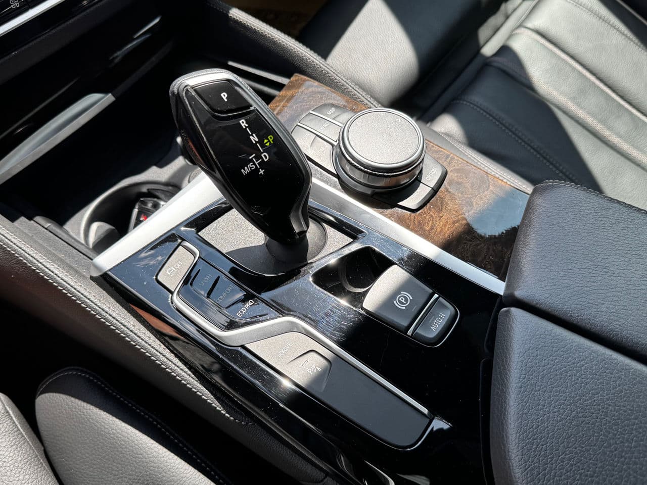 BMW 530e 2018 — Миниатюра 14